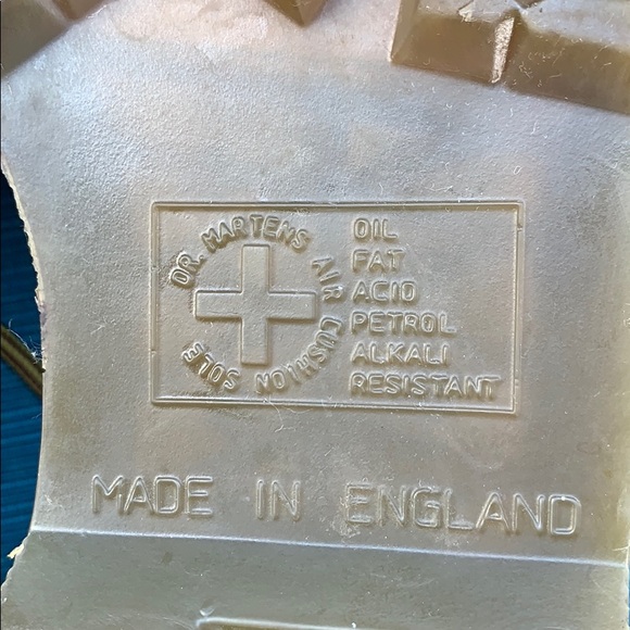 Vintage Made in England AirWair Dr. Martens - Picture 5 of 8